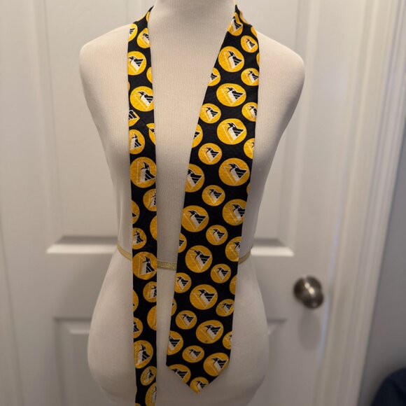 Pittsburgh Penguins NHL Sports Tie by Ralph Marlin & Company - Picture 4 of 4
